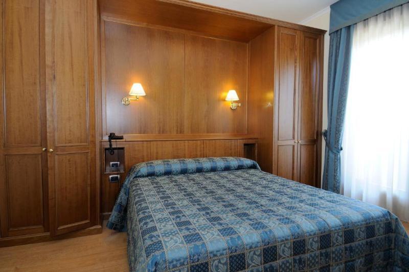 Altea Suites Pomezia Kültér fotó