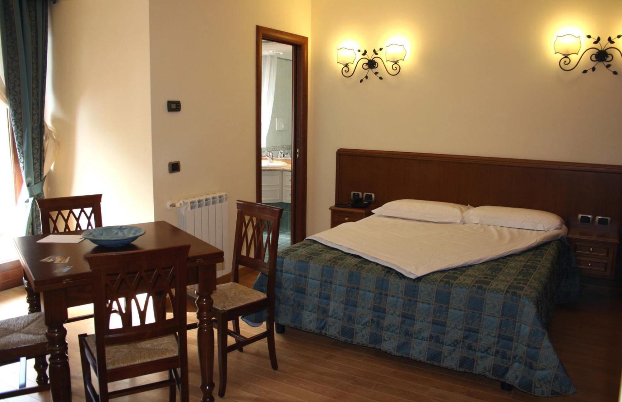 Altea Suites Pomezia Kültér fotó