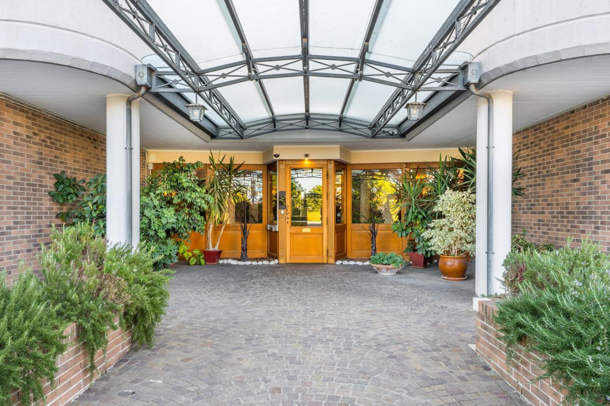 Altea Suites Pomezia Kültér fotó