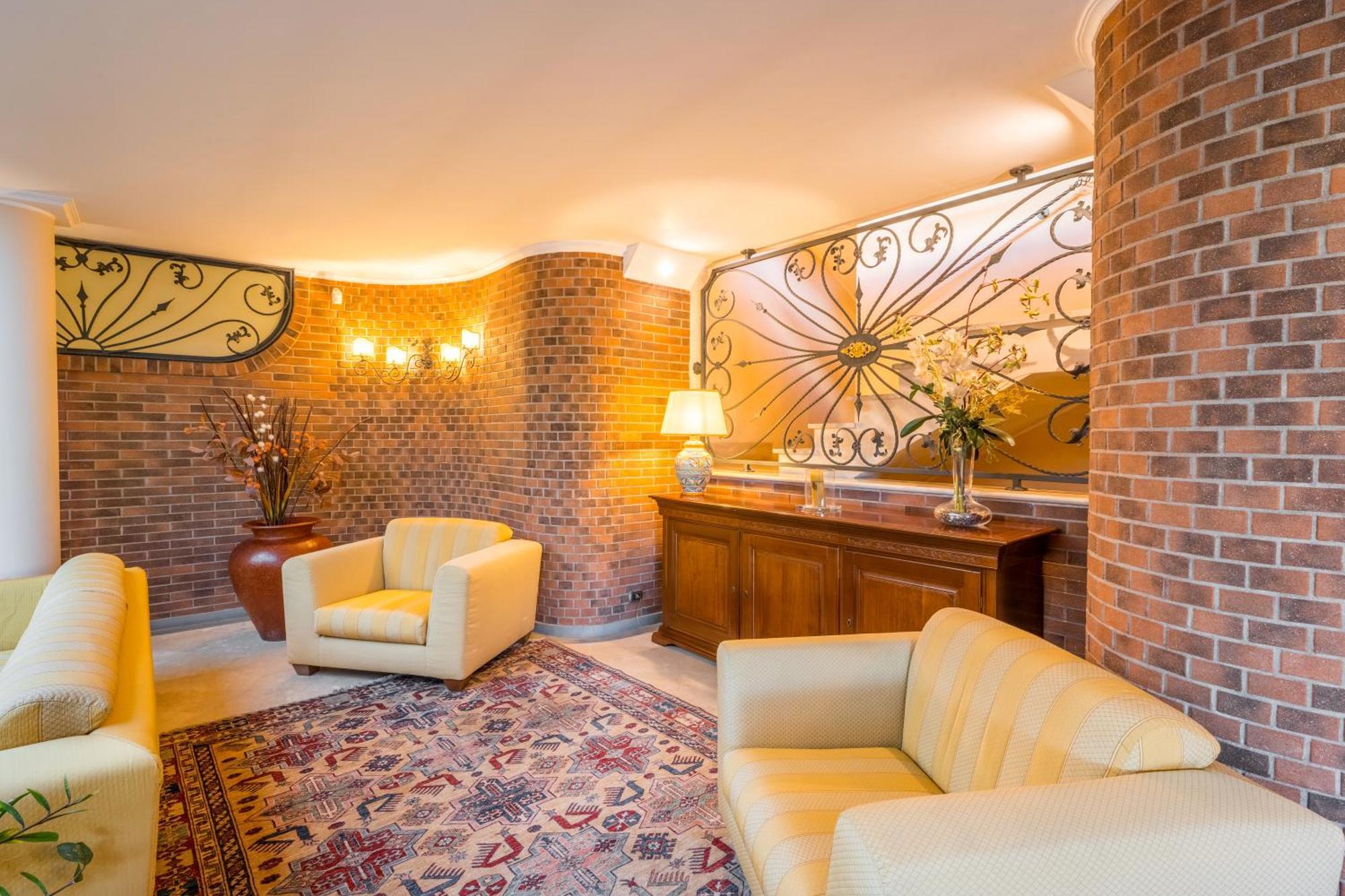 Altea Suites Pomezia Kültér fotó