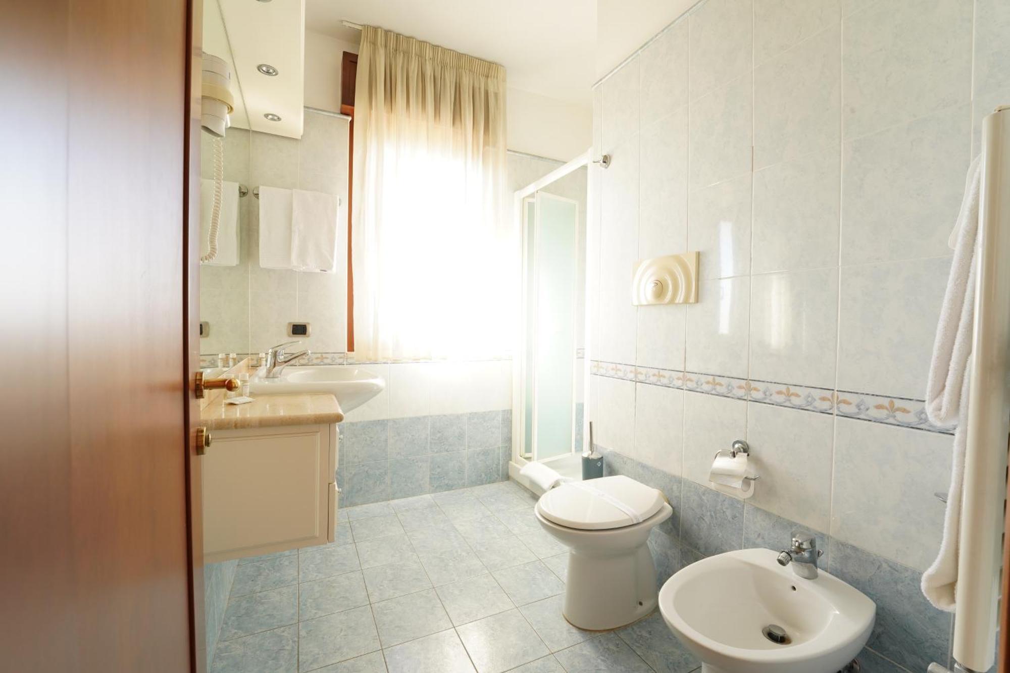 Altea Suites Pomezia Kültér fotó