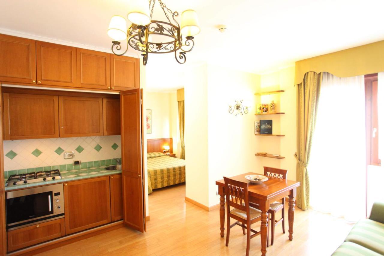 Altea Suites Pomezia Kültér fotó