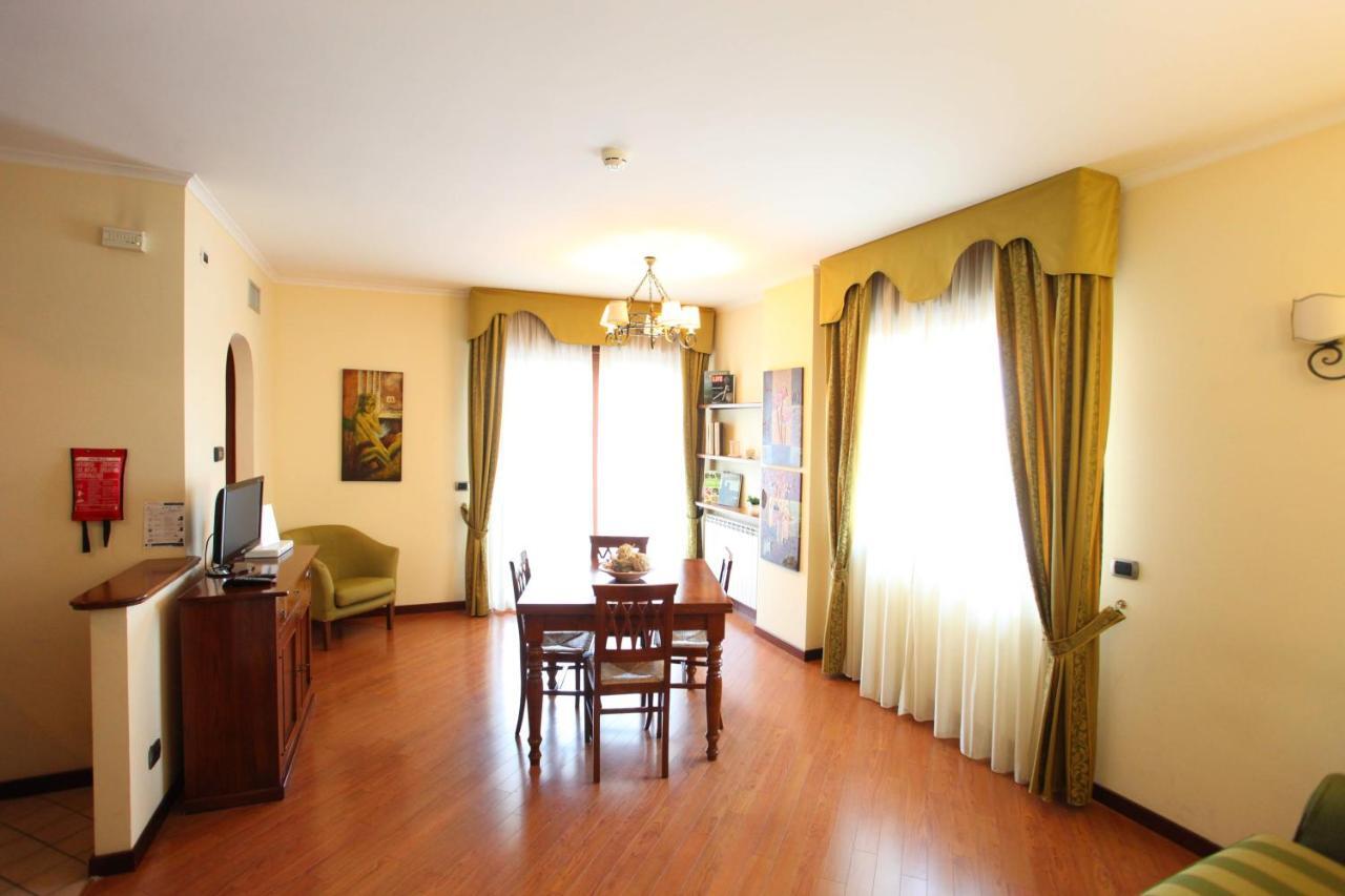 Altea Suites Pomezia Kültér fotó